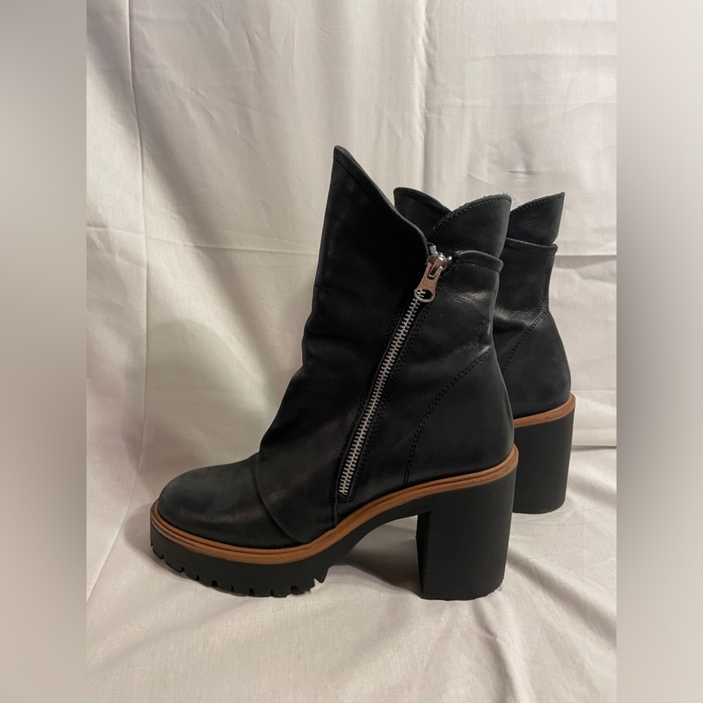 Free People Boots - Picture 2 of 5
